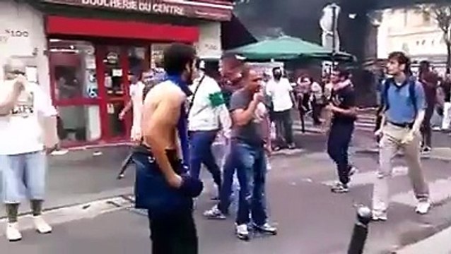 Des racailles cassent tout à Paris