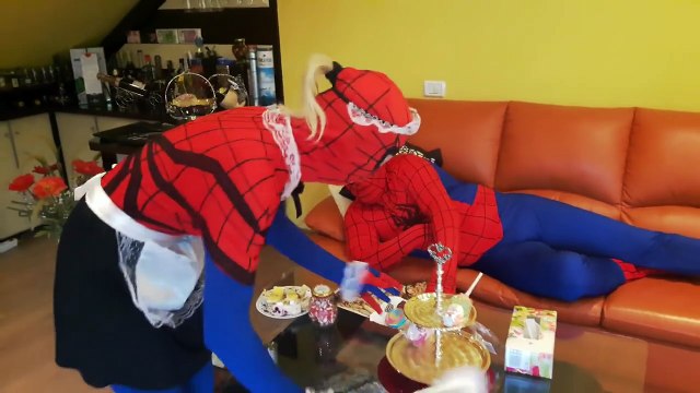 И жир бой в в в в жизнь кино реальная снежный шар Девушка-паук человек-паук