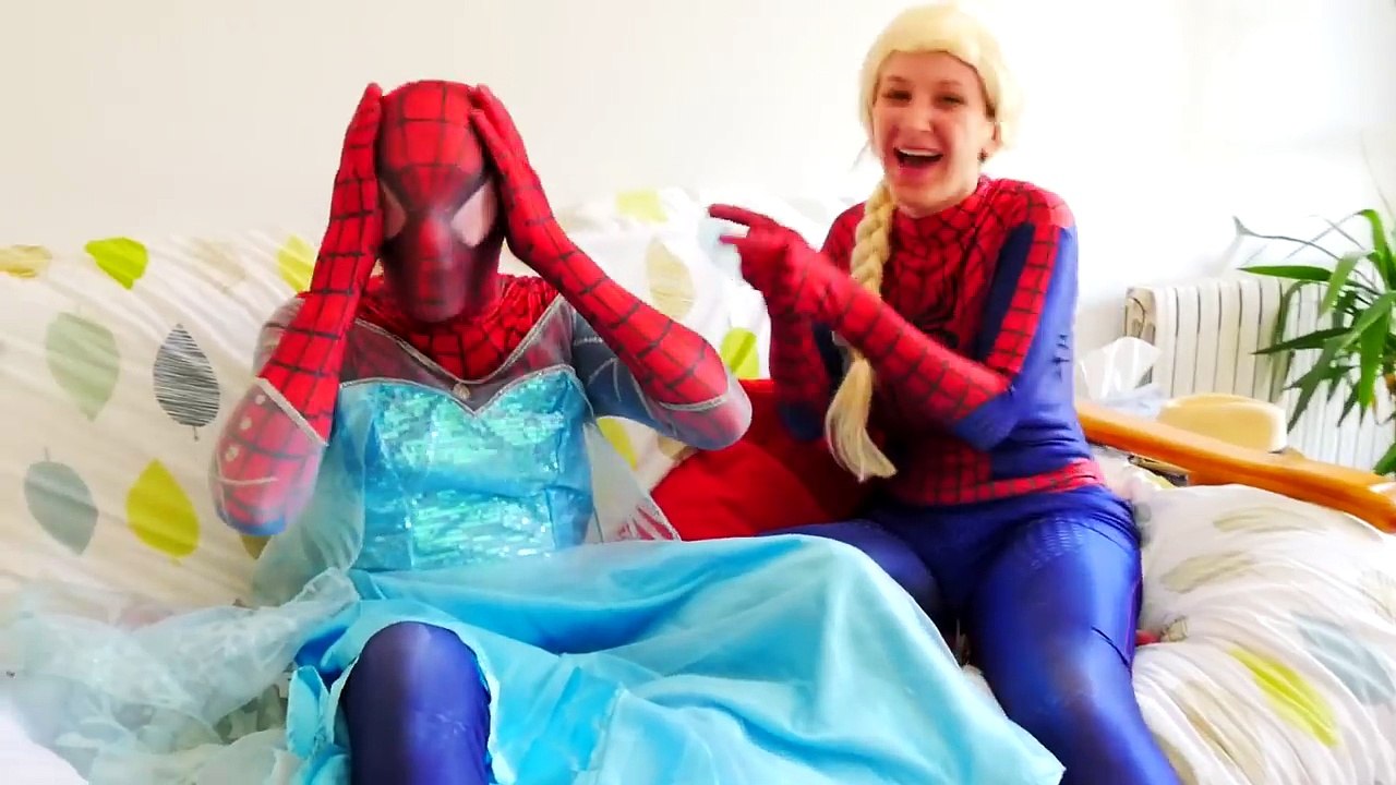 Spiderman w/ Princess Anna Pregnant & Spiderbaby in Real Life ft Frozen Elsa Kissing Frog