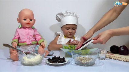 ✔ Baby Born. My doll eats salad / Моя кукла кушает салат / Oyuncak Bebek. Серия 16 ✔