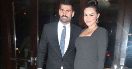 Milli Kaleci Volkan Demirel'in Eşi Pazara Gidip Halkın Arasına Karıştı