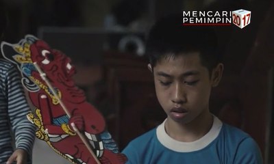 Kertebatasan Fisik Tak Halangi Dalang Cilik Ini Berkarya