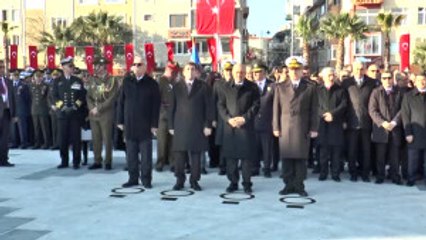 Milli Savunma Bakanı Işık, Atatürk Anıtı'na Çelenk Sundu