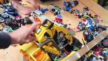 Toy Trucks Clean Up Legos-XNwXyD