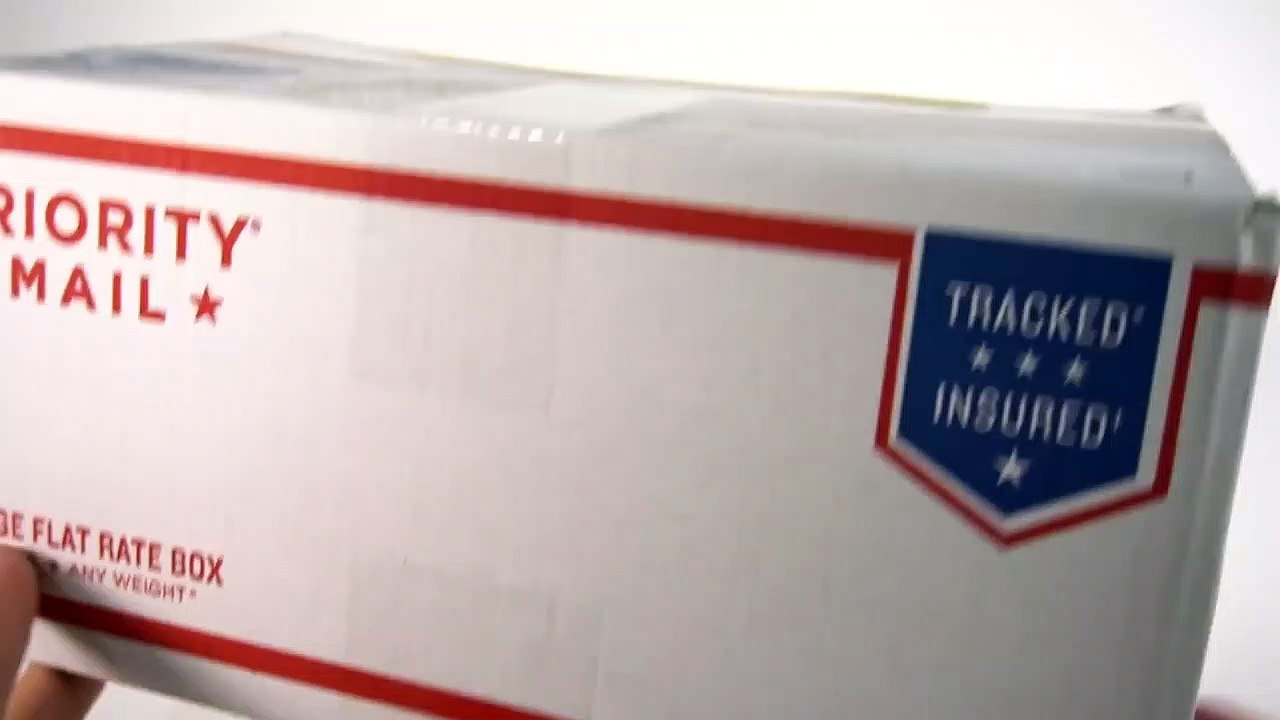 THOMAS AND FRIENDS MINIS TOY TRAINS SUPERMAN BATMAN DIESEL SUPERHEROES-VFGFYa