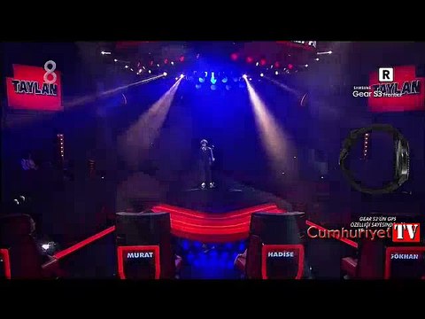 Geceye damga vuran performans: Yalnızlık Senfonisi