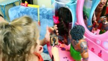 DISNEY Princess Moana Movie IRL GIANT Egg Surprise Toys Maui pua kids video trailer doll e
