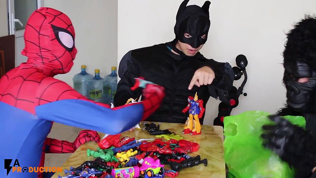 Spiderman Frozen Elsa vs King Kong YETI Spider-Man Elsa Superhero Fun in Real Life malefic