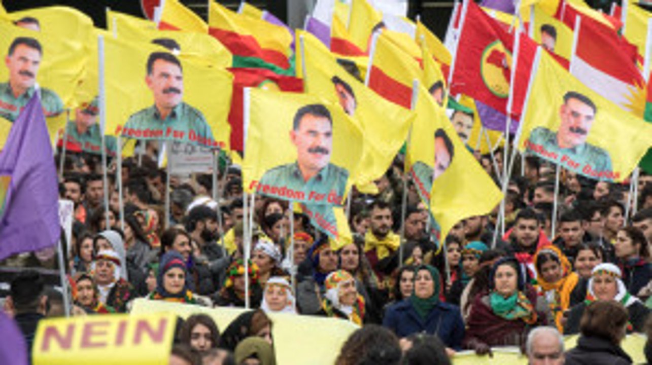 Türk Bakanlara İzin Vermeyen Almanya'dan PKK Şovuna İzin Çıktı