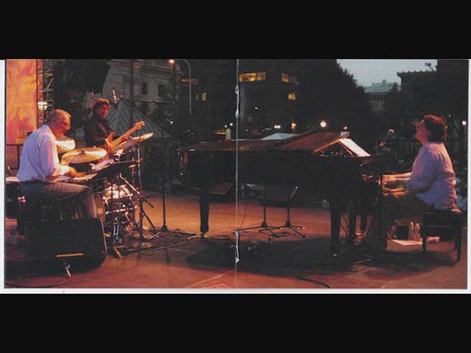 THE CRIMSON JAZZ TRIO - KING CRIMSON SONGBOOK VOL.2 - The Court Of The Crimson King