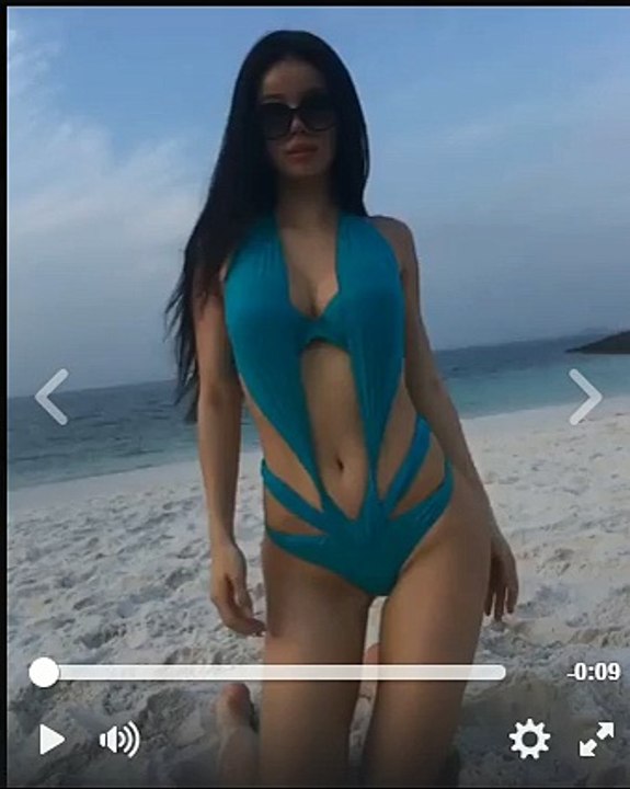 SEXY EMILY AT THE BEACH