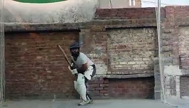 Sachin Tendulkar and Virat Kohli batting style