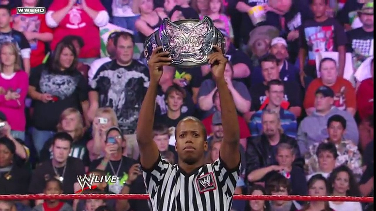 Mickie James vs. Jillian