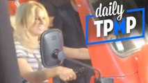 L'entrée en voiturette de Pamela Anderson sur le plateau !  - #DailyTPMP