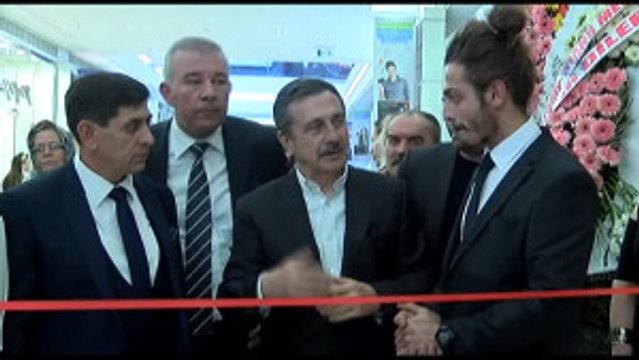 Tabiattan Sanata Ahşap Eserler Neoplus'ta Vatandaşların Beğenisine Sunuldu