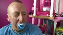 Bad Baby Annabelle Cuts Victoria Hair Cookie Baking Fail Hidden Egg Toy Freaks-FIWmfSIwff4
