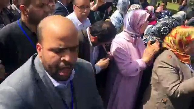 لحظة وصول الأمين العام عبد الإله بن كيران للمجلس الوطني الإستثنائي لحزب العدالة و التنمية بسلا