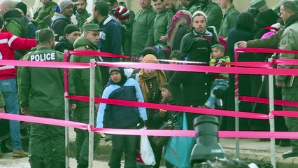 Rebeldes evacúan antigua ‘capital’ de la revolución siria