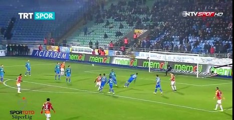 Sabri Sarıoğlu'nun Müthiş Trivela'sı