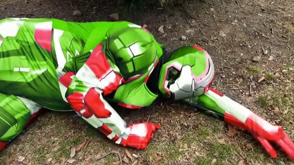 SPIDERMAN vs Leprechaun - Magic Coins - Superheroes Change Colors In Real Life - Pranks IRL-02lhdKefoDI