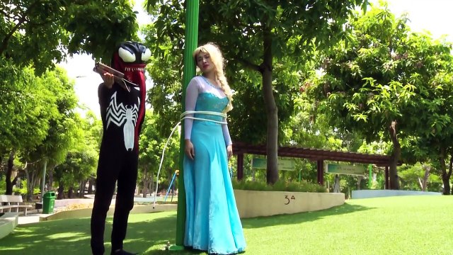 ★ FROZEN ELSAS DRESS IS MISSING ★ Spiderman Superhero Funny Pranks Compilation STOP MOTIO