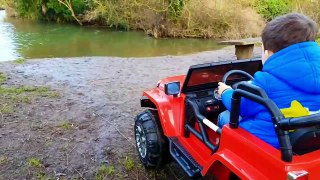 Shrek Car Ride On Power Wheels Jumping into Lake Fail Accident-MSp9FO2wQBY