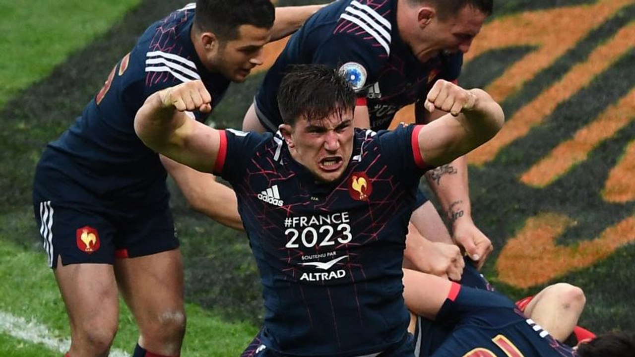 L’essai magique des Bleus après 20 minutes d’arrêt de jeu face au Pays de Galles.