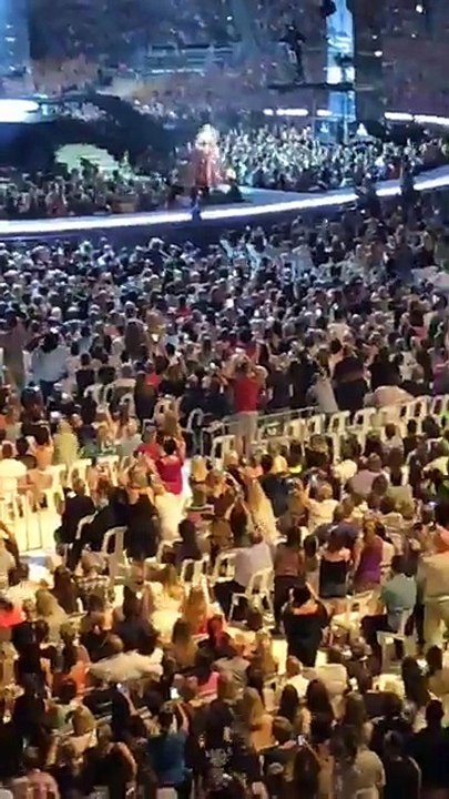 Adele Melbourne Night 2 - Hello, Hometown Glory - Live 19 Mar 2017 Etihad!