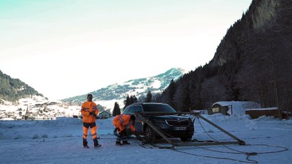 Le SKODA KODIAQ survole les Alpes suisses