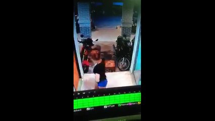 iba na talaga panahon ngayon. Kahit babae nangunguha na ng motor.