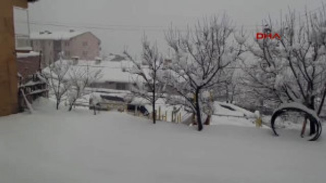 Beytüşşebap'da Yağan Kar Yaşamı Olumsuz Etkiledi