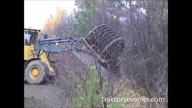 Yoldaki taşları temizleme makinesi