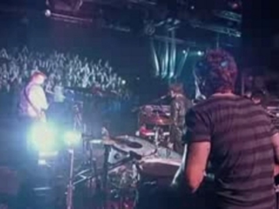 Queens of the stone age - Mexicola live canal+ 2007 (9)