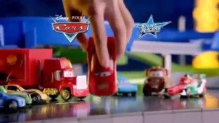 Легковые автомобили де де по из Freeway трюком гоночная Mattel