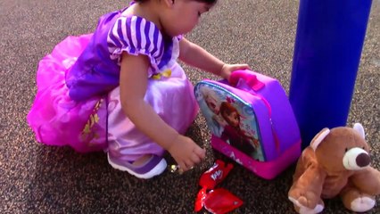 Frozen Elsas LEGS RUN AWAY! w/ Spiderman Joker Car Maleficent Pink Spidergirl Frozen Anna