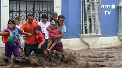 Enchentes deixam 72 mortos no Peru