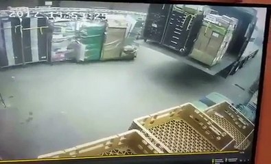 Delivering the merchandise ( Oops )