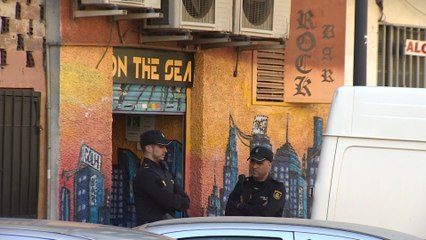 Un hombre mata a dos personas en un pub