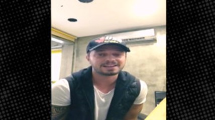 Ameliyathanede 7 Saat Murat Boz Çaldı! Küçük Kız Hayata Tutundu