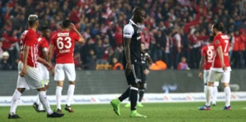 Oğuzhan: Aboubakar İkinci Kırmızı Kartı Gördü, Dikkat Etmeli