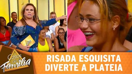 Risada esquisita diverte plateia