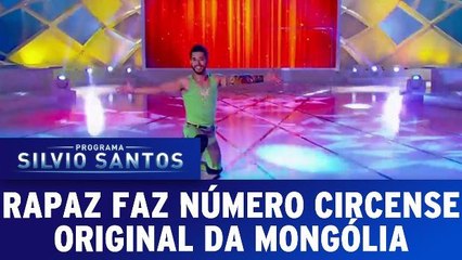 Rapaz faz número circense original da Mongólia