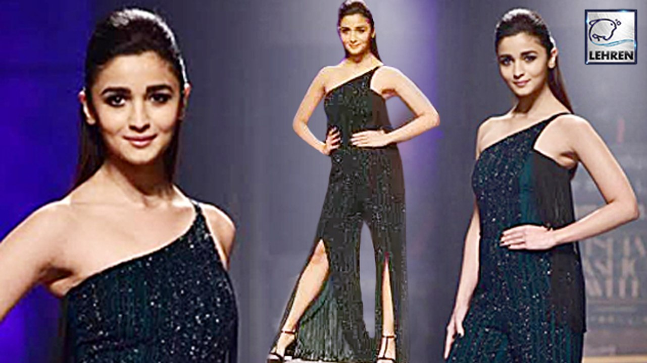 Alia Bhatt SIZZLES At Fashion Show | AIFW Autumn-Winter 2017 Collection