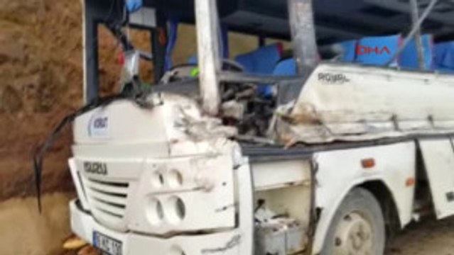 Balıkesir Tır Ile Işçi Servisi Çarpıştı: 2 Ölü, 24 Yaralı