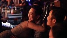 Miu Le suddenly hug and kiss on the forehead Hua Vi Van