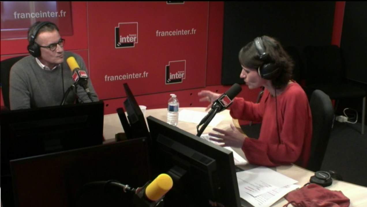 Christophe Dechavanne au pied du mur