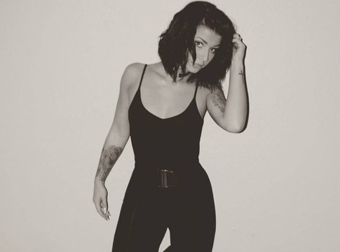 Mad Mag : Evy (Les Anges) : j'aime jouer avec les garçons