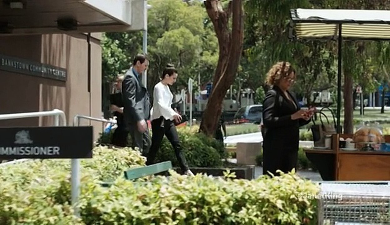 Janet King 208