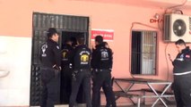 Adana Fetö Soruşturmasında Gözaltına Alınan 14 Eski Polis Adliyeye Sevk Edildi