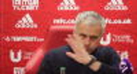Mourinho walks off after tunnel bust-up question